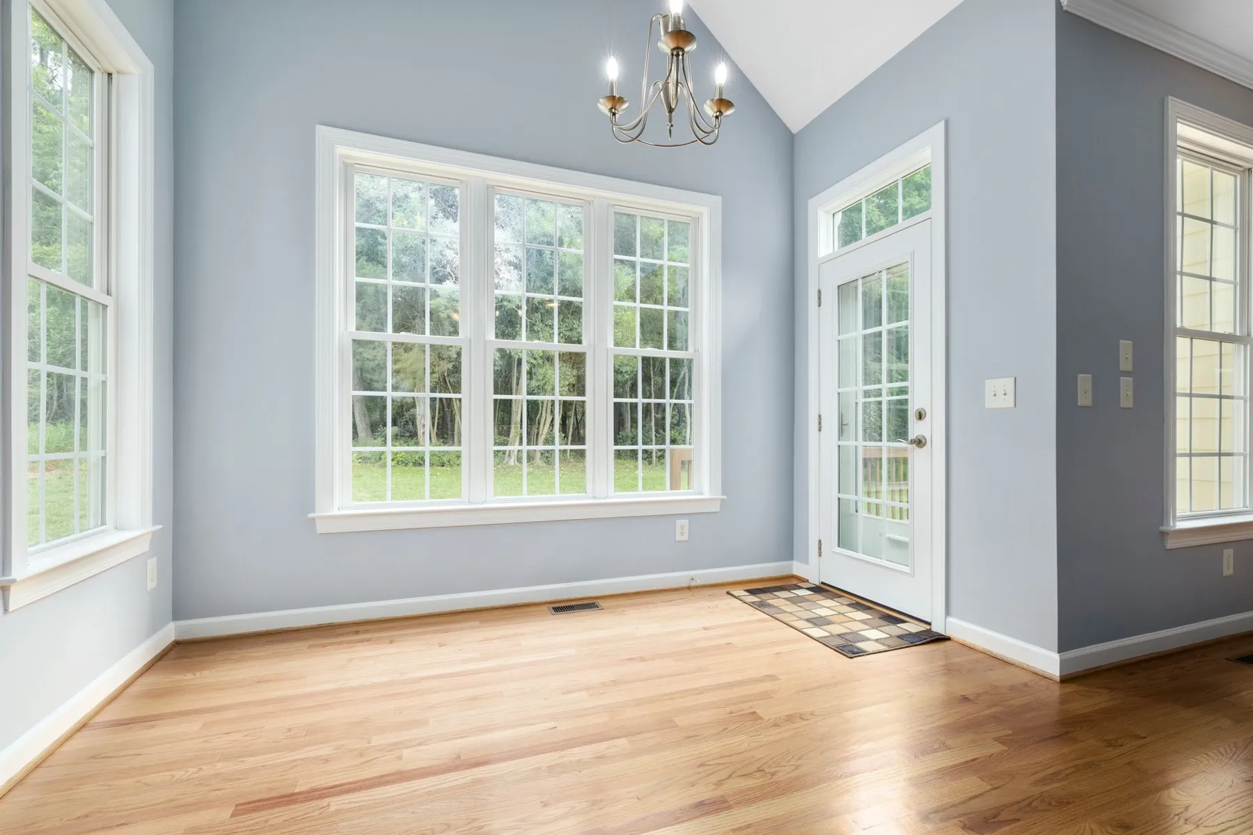 Flooring Installation & Refinishing